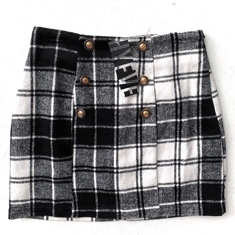 HYFVE Black & White Plaid Soft Flannel Skirt w/ Buttons Medium M